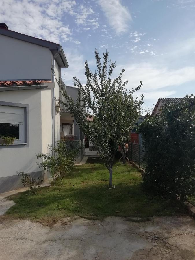 Gordana Apartments Fažana Exterior foto